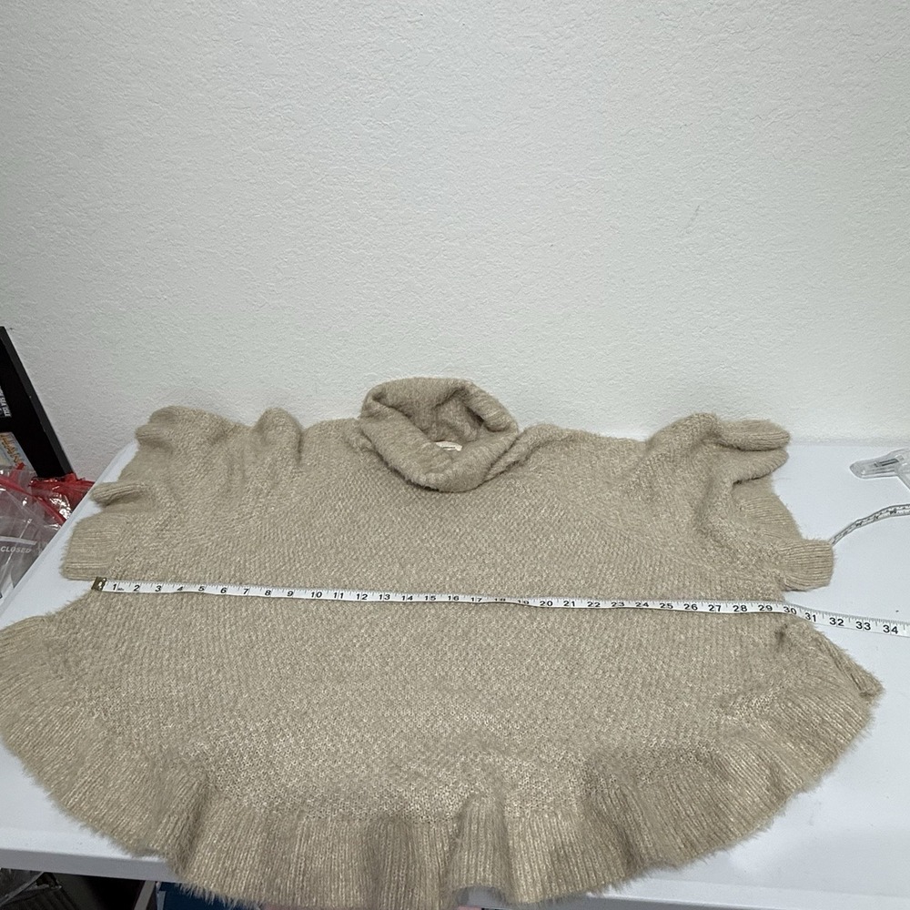 Anthropologie Falling Snow Ruffled Turtleneck Poncho Sweater One Size Beige‎ - Picture 13 of 14